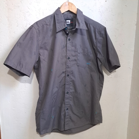 Quiksilver | Men's Gray Short button down short Sleeve Shirt - Picture 1 of 11
